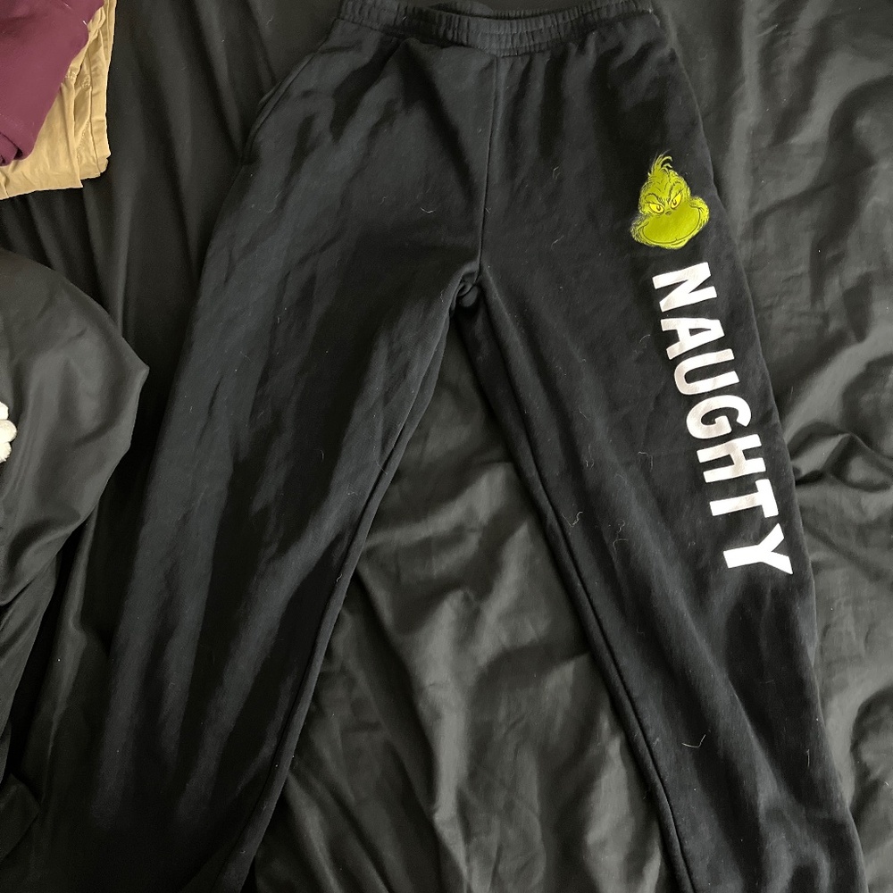 Grinch sweatpants